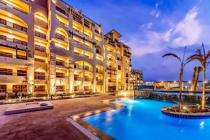Luxury In Aldau Heights Apartment *
